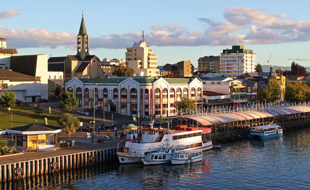 Costanera de Valdivia junto al río